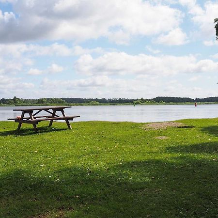 Komplett Laegenhet Med Sjoeutsikt Malmon Extérieur photo