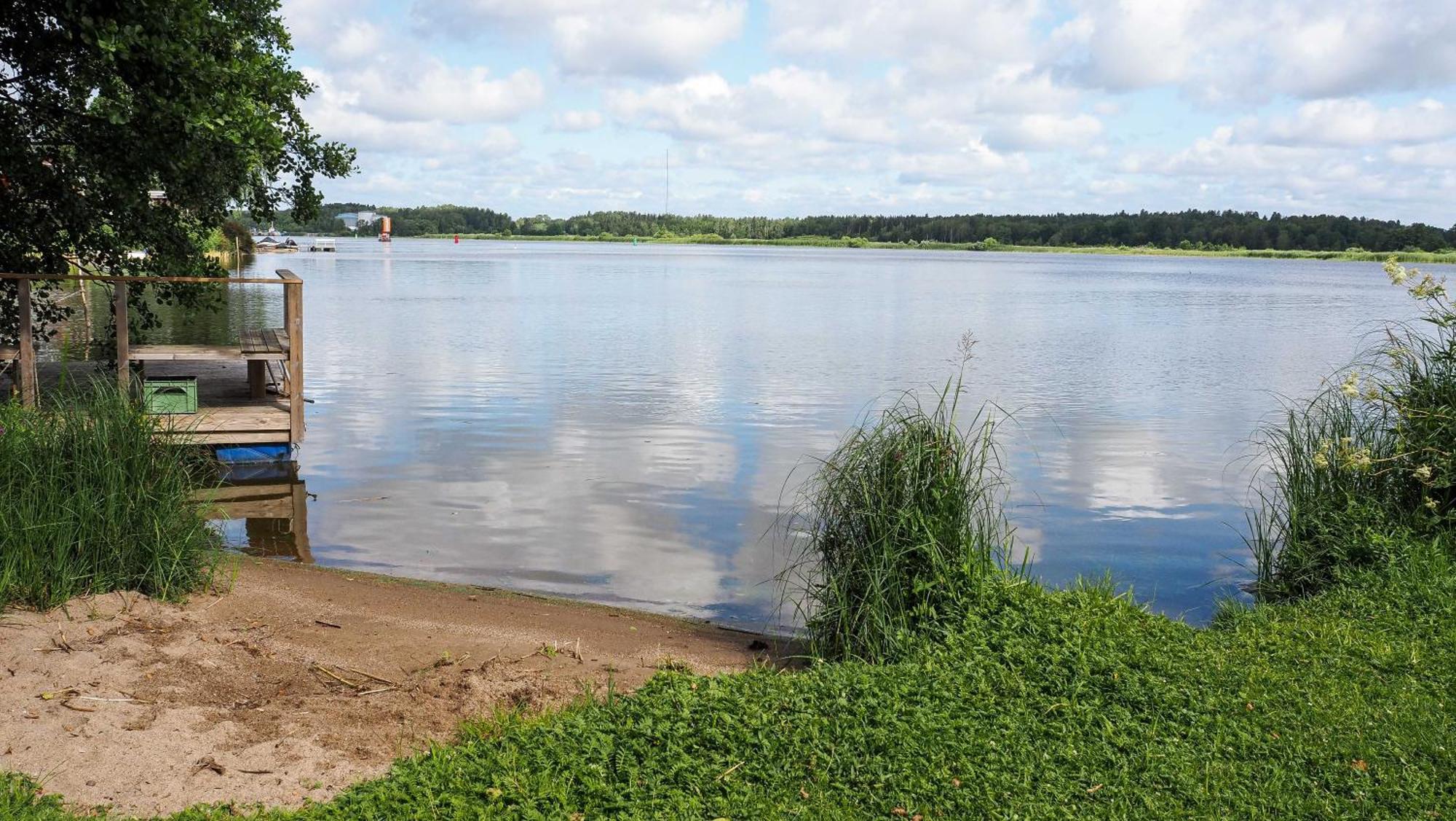 Komplett Laegenhet Med Sjoeutsikt Malmon Extérieur photo