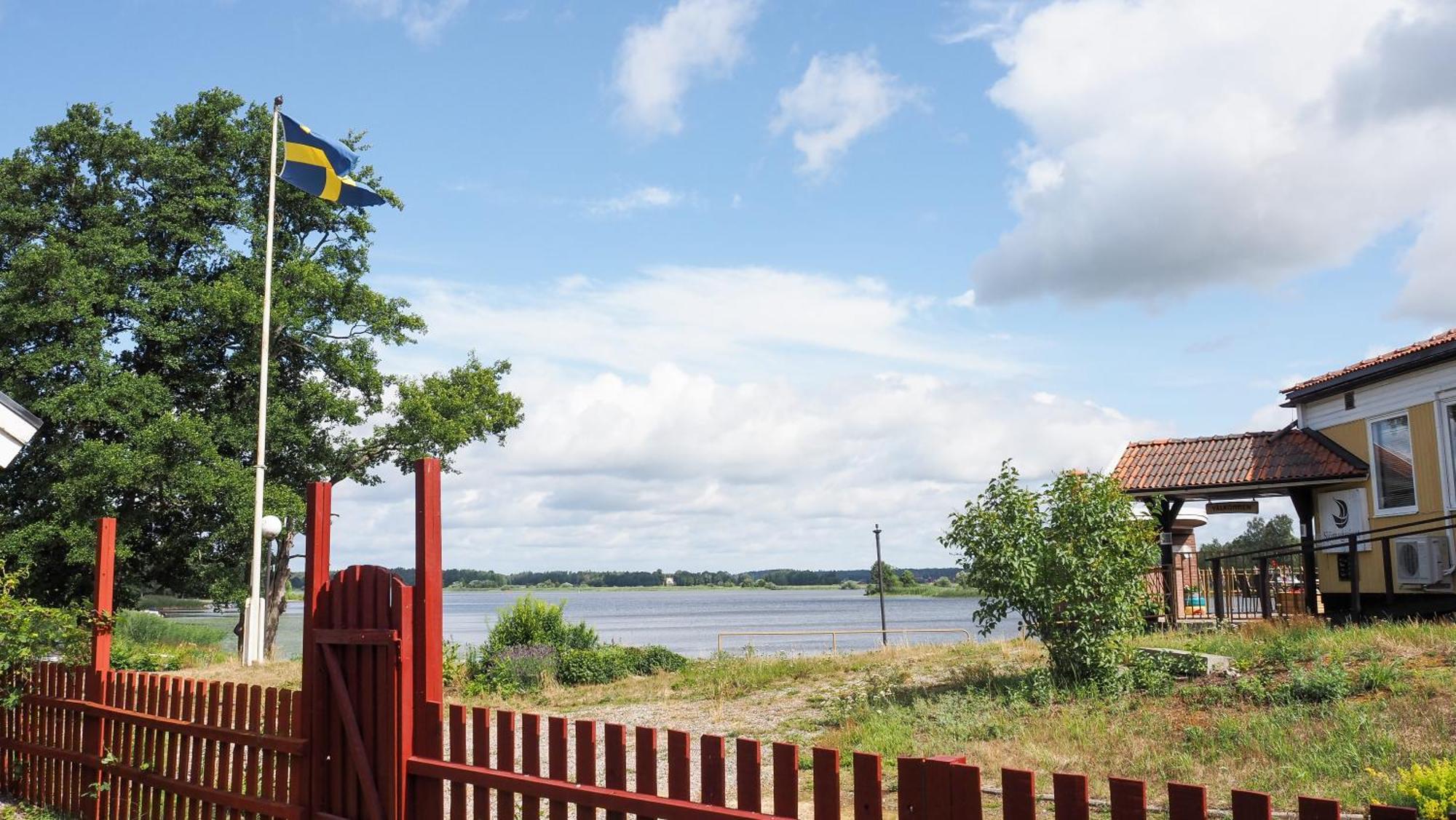 Komplett Laegenhet Med Sjoeutsikt Malmon Extérieur photo